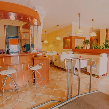 Antonio - Spokojny Hotel, Centrum Slupska 3*