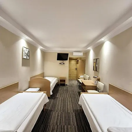 Antonio - Spokojny Hotel, Centrum Slupska Penzion 3*