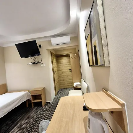 Antonio - Spokojny Hotel, Centrum Slupska 3* Słupsk