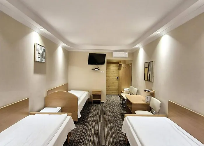 Antonio - Spokojny Hotel, Centrum Słupska Pensjonat 3*