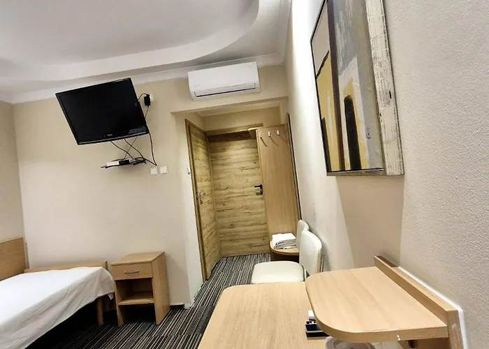 Antonio - Spokojny Hotel, Centrum Słupska 3* Słupsk